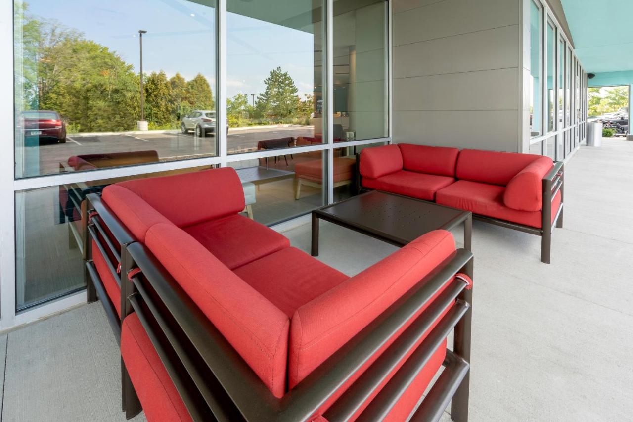 Avid Hotels Milwaukee West - Waukesha By Ihg Pewaukee Exterior foto
