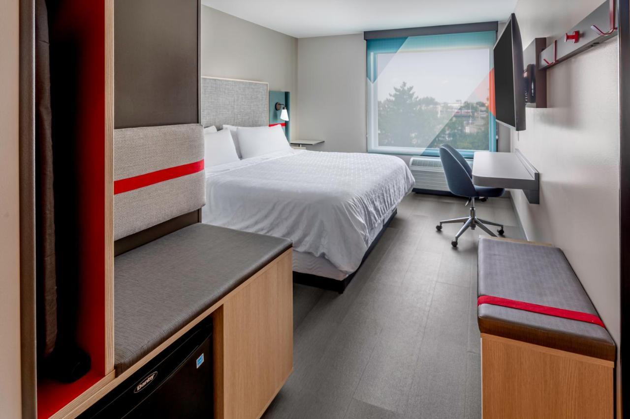 Avid Hotels Milwaukee West - Waukesha By Ihg Pewaukee Exterior foto