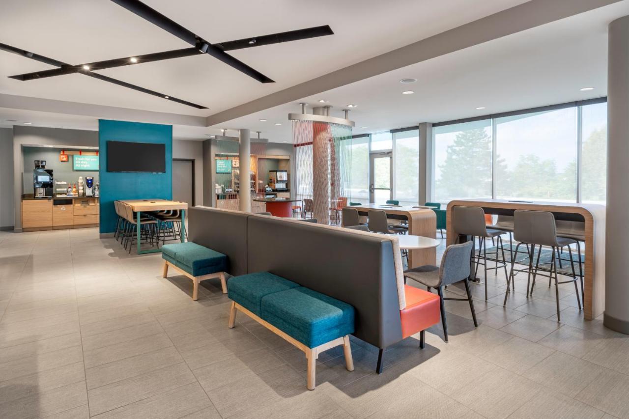 Avid Hotels Milwaukee West - Waukesha By Ihg Pewaukee Exterior foto